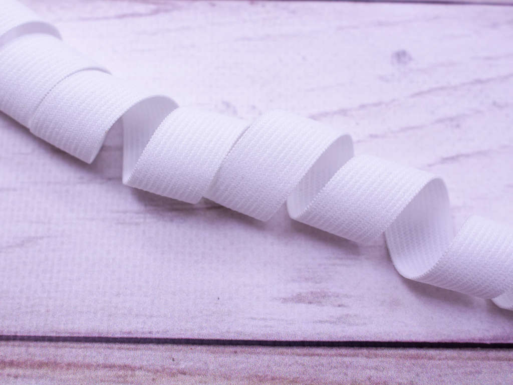 Отделочная резинка стрейч,  15 мм, белый 2874ТР